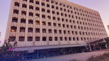 عاجل.. عاجل: تعليق الدراسة غداً في الرياض و10 محافظات… الأمطار تُحول آلاف الطلاب للتعليم عن بُعد!