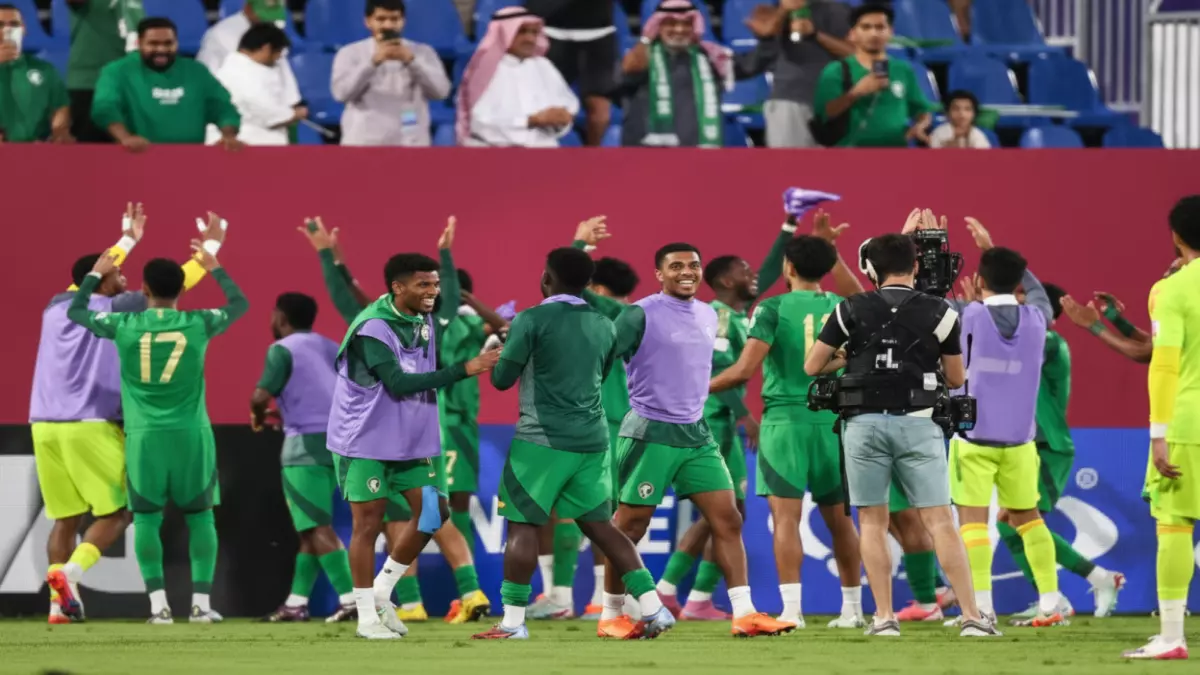 عاجل.. رينارد يشعل الحماس: الأخضر الأولمبي يؤكد دعمه السري لنا قادنا لنهائي الخليج التاريخي!