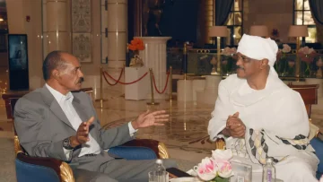 عاجل.. عاجل: الرئيس الإريتري يفضح المؤامرة السرية لتقسيم اليمن… قوى إقليمية تلعب بالنار!