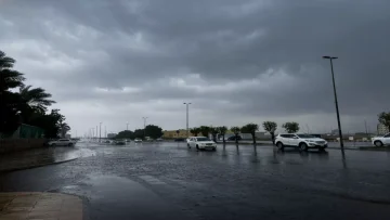 عاجل.. عاجل: المركز الوطني يحذر من صواعق رعدية خطيرة تضرب القريات وطبرجل حتى ظهر الثلاثاء!