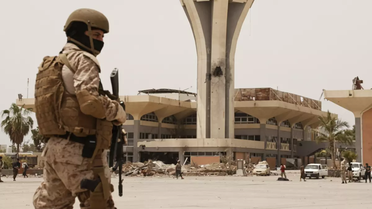 عاجل.. عاجل: صدمة للموظفين اليمنيين… توقف المنحة السعودية يهدد بتأخير مرتبات ديسمبر!