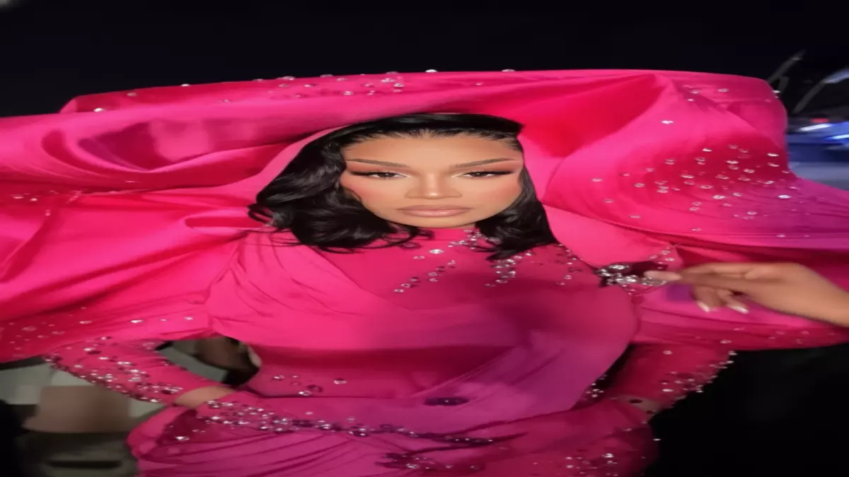 عاجل.. عاجل: كاردي بي تصدم السعودية بإطلالة “محتشمة ولكن جريئة” – التصميم الهندي الذي أشعل الرياض!