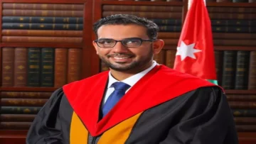 عاجل.. شاهد: الأمير الحسين يفاجئ الجماهير ويجلس بينهم في المدرجات… موقف أبكى الأردنيين!