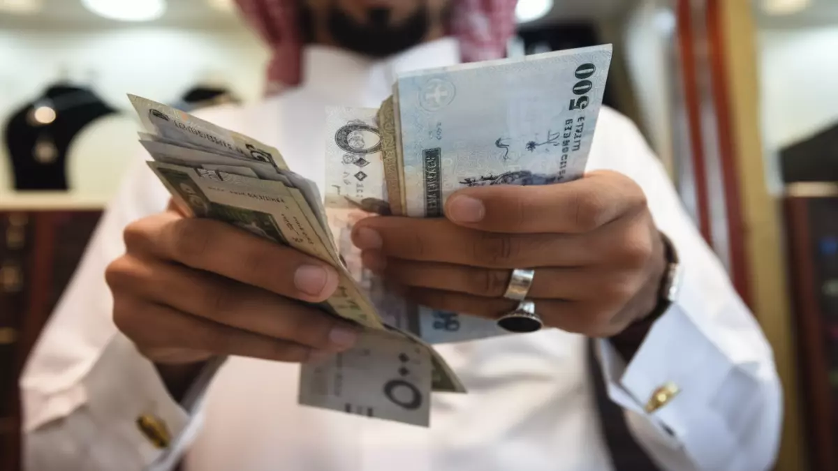 عاجل.. عاجل: صدمة في أسعار العملات العربية أمام الريال السعودي – الكويتي يتصدر بـ 12.23 ريال!
