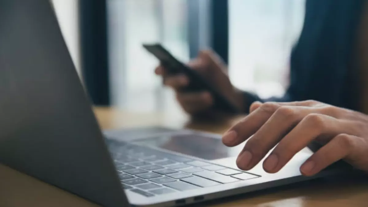 عاجل.. حصري: الطريقة السرية لتمديد تأشيرة عمالتك خلال دقائق من المنزل – أصحاب المنشآت يوفرون آلاف الريالات!