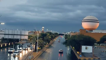 عاجل.. عاجل: القصيم تعلق الدراسة بشكل مؤقت… الأرصاد تحذر من تقلبات جوية خطيرة!