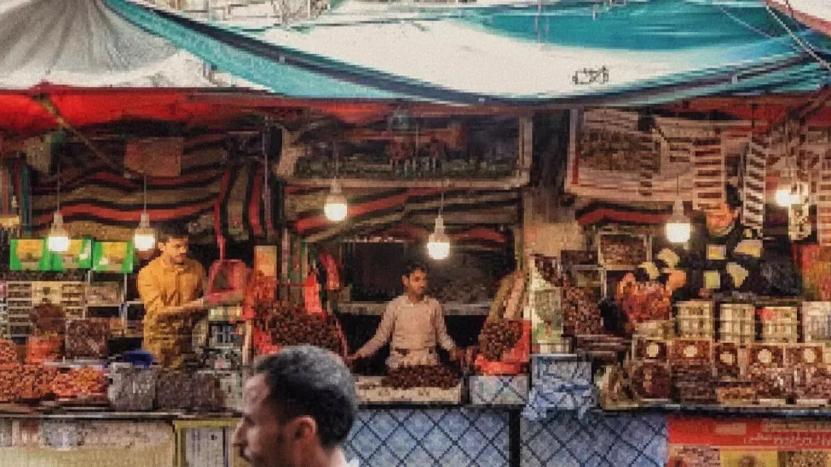 عاجل.. عاجل: انفجار أسعار جنونية في عدن… الدولار الجمركي يهدد بزيادة 700% – هل تخسر الأسر نصف دخلها؟