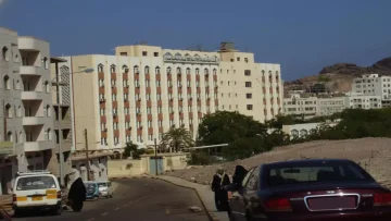 عاجل.. عاجل: الدولار الجمركي يضاعف أسعار عدن… الغذاء قد يرتفع 700% خلال أسابيع!