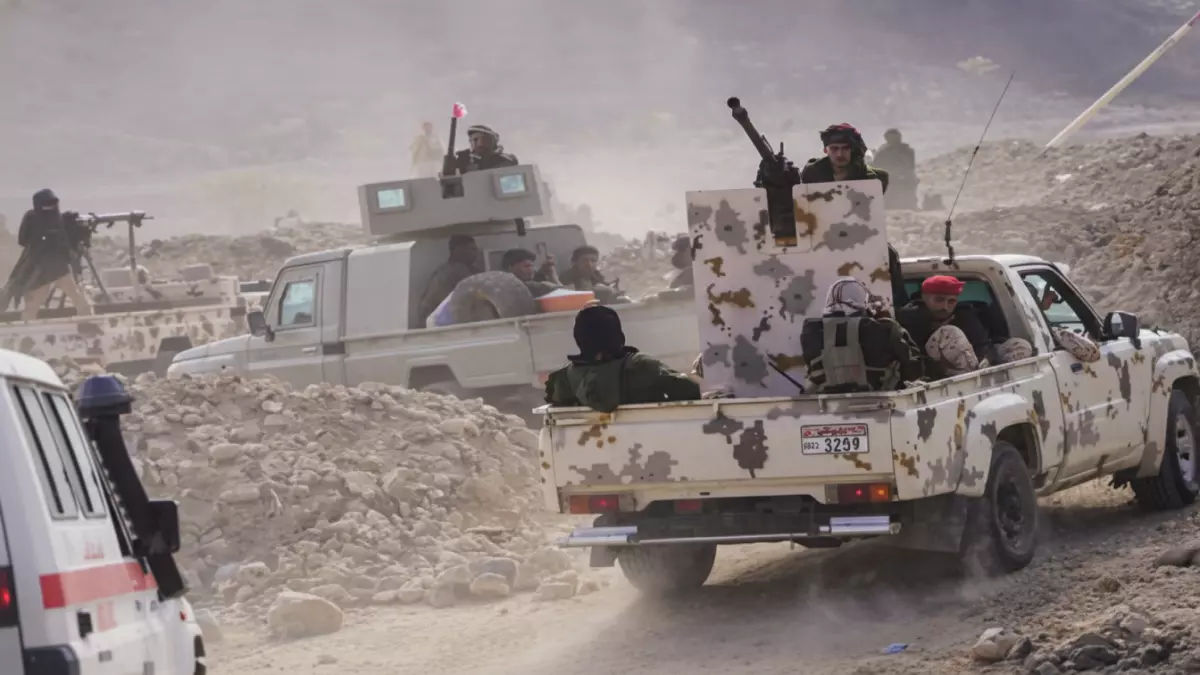 عاجل.. عاجل: 20 ألف مقاتل على الحدود اليمنية والأمم المتحدة تحذر من حرب إقليمية شاملة!