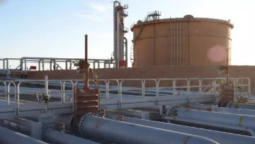 عاجل.. عاجل: كشف الصفقة السرية… الانتقالي الجنوبي يعرض ثروات اليمن النفطية على ترامب مقابل تقسيم البلاد!