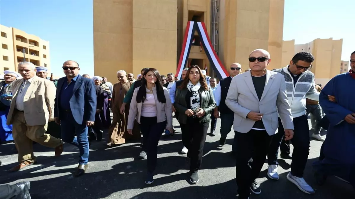 عاجل.. عاجل: 100 أسرة في الأقصر تستلم منازل أحلامها بعد معاناة 16 عاماً… وزيرتان تشهدان لحظات الفرح!
