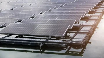 عاجل.. تاريخي: السعودية تكشف أول محطة طاقة شمسية عائمة… طفرة تقنية ستغير خريطة الطاقة!