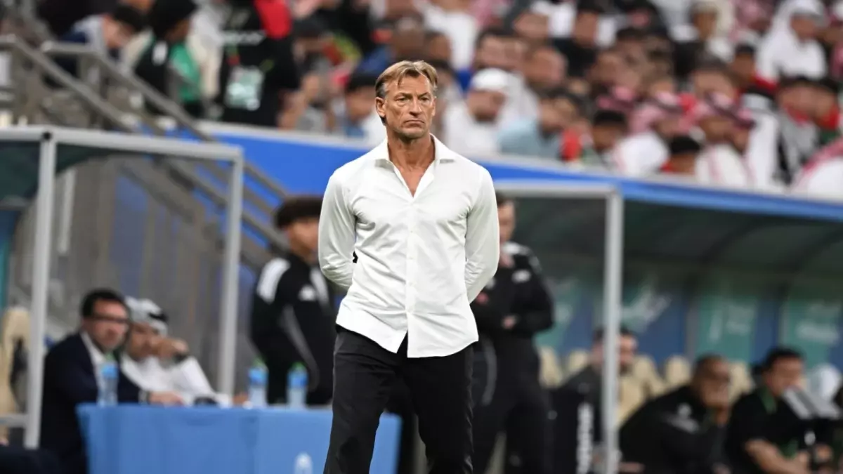 عاجل.. الدعيع يفجر مفاجأة صادمة: رينارد مضيعة للوقت… والتعاقد معه “جريمة” بحق الأخضر!