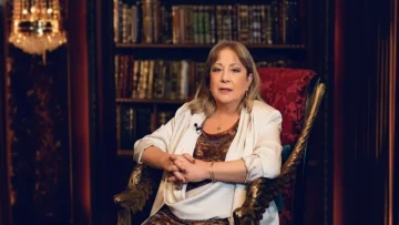 عاجل.. عاجل: رحيل الأرستقراطية سميرة الألفي تُصدم الوسط الفني… آخر ظهور لها كان مع نجلها الفيشاوي!