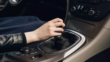 عاجل.. صدمة: غرامة 900 ريال لعدم وجود رخصة قيادة في السعودية 2026 – احذر من حجز سيارتك!