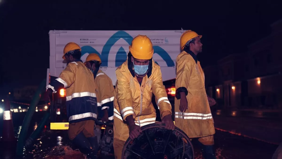 عاجل.. عاجل: جدة تعلن حالة الطوارئ القصوى – 7,160 فرداً و1,621 معدة في مواجهة “تهديد مطري خطير” خلال 120 دقيقة!