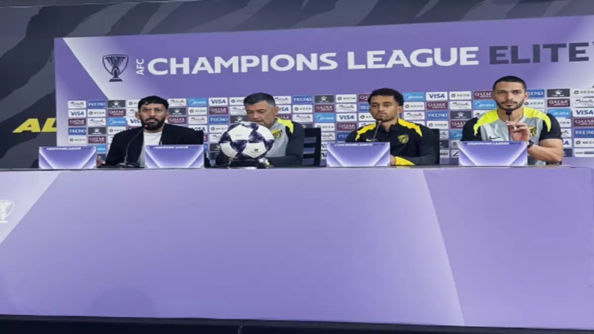 عاجل.. عاجل: كونسيساو يكشف السر خلف إصابة حسام عوار وغياب نجوم الاتحاد عن المنتخب!