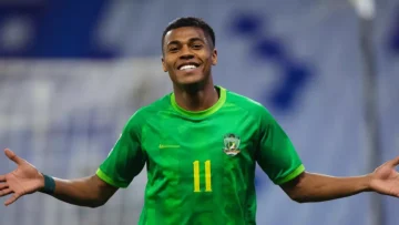 عاجل.. نجم الشرطة ينفجر قبل مواجهة الأهلي: “لا نخشى حامل اللقب.. الجمهور سيكون سلاحنا السري!”