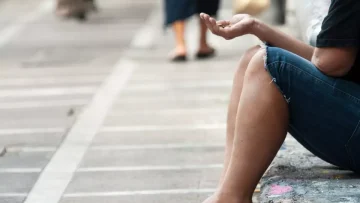 عاجل.. عاجل: ضبط عصابة من 11 شخص استعبدوا 16 طفل للتسول في القاهرة – تفاصيل صادمة!