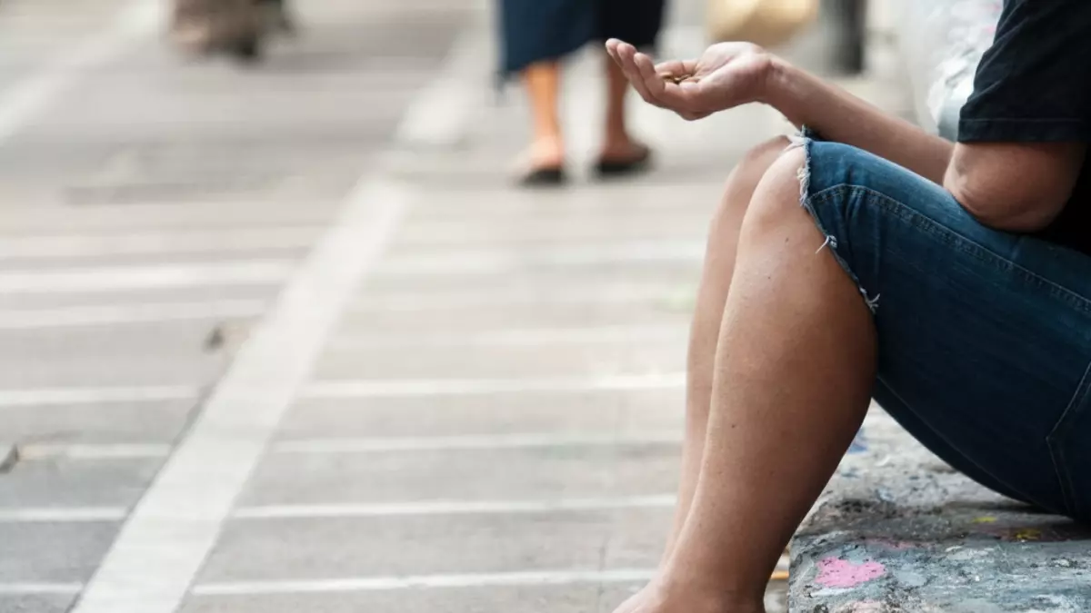 عاجل.. عاجل: ضبط عصابة من 11 شخص استعبدوا 16 طفل للتسول في القاهرة – تفاصيل صادمة!