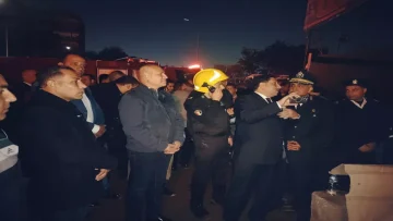 عاجل.. عاجل: حريق ضخم يلتهم 2000 متر من الأخشاب بالمرج – 12 سيارة إطفاء تكافح النيران!