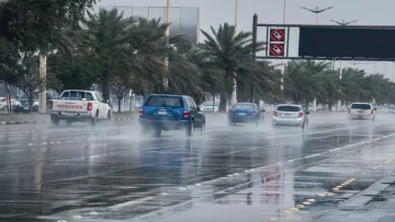 عاجل.. عاجل: تحذيرات من أمطار متوسطة وضباب كثيف يحجب الرؤية في مكة المكرمة… والحرارة تهبط لـ 4 درجات في تبوك!