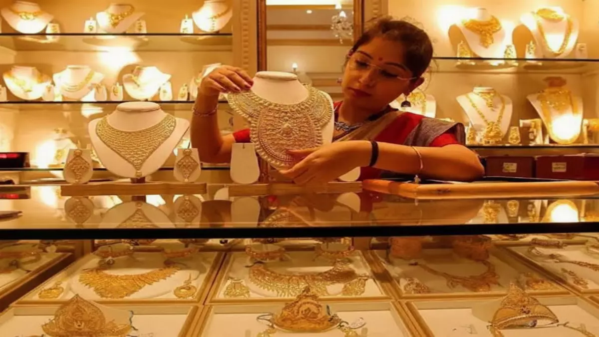 عاجل.. صادم: سعر الذهب في عدن يفوق صنعاء بـ 3 أضعاف اليوم – عيار 21 يحطم الأرقام!