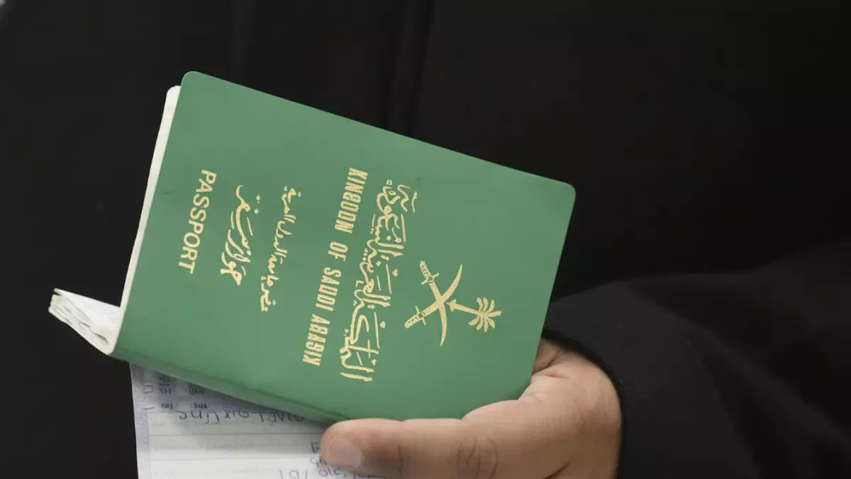 عاجل.. عاجل: السعودية تطلق الإقامة الدائمة 2025 – تملك بلا كفيل مقابل 800 ألف ريال فقط!