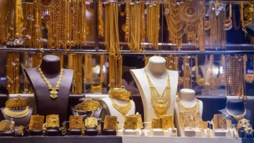 عاجل.. صادم: جنيه الذهب في عدن يكلف 3 أضعاف سعره في صنعاء.. هل انهار الريال نهائياً؟