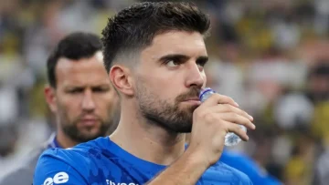 عاجل.. سامي الجابر يفجر مفاجأة: لا أتخيل الهلال بدون نيفيز… والأندية الأوروبية تطارده!