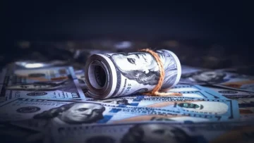 عاجل.. عاجل: الريال اليمني يحقق استقراراً تاريخياً لـ5 أشهر متتالية… والدولار يثبت عند 1630!