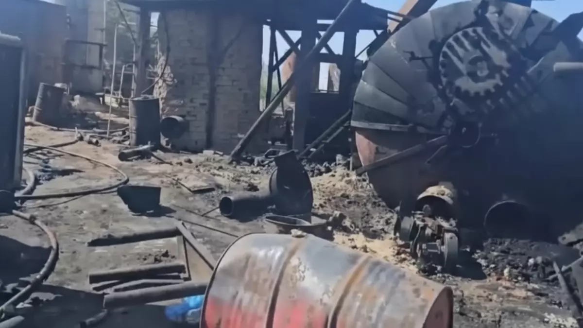 عاجل.. عاجل: النيابة اليمنية تفتح تحقيق صادم في محطات نفط سرية… مسؤولون حكوميون متورطون!