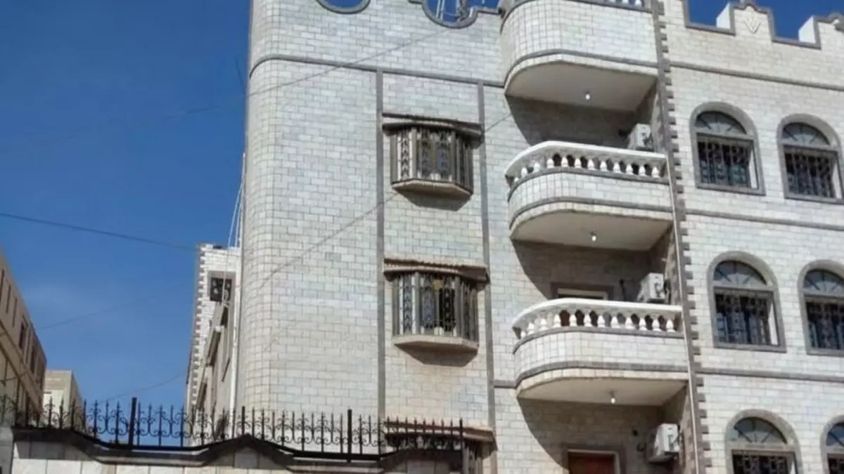 عاجل.. عاجل: وزارة التعليم تكشف فضيحة “الجامعة اليمنية” المزيفة في السعودية… آلاف الطلاب في خطر!