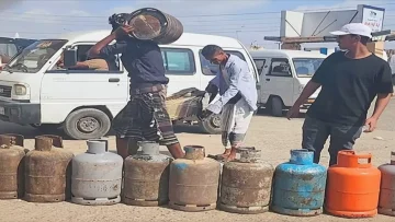 عاجل.. عاجل: كارثة الغاز في عدن تدخل الأسبوع الرابع… طوابير الموت والسوق السوداء تدمر 3 ملايين مواطن!