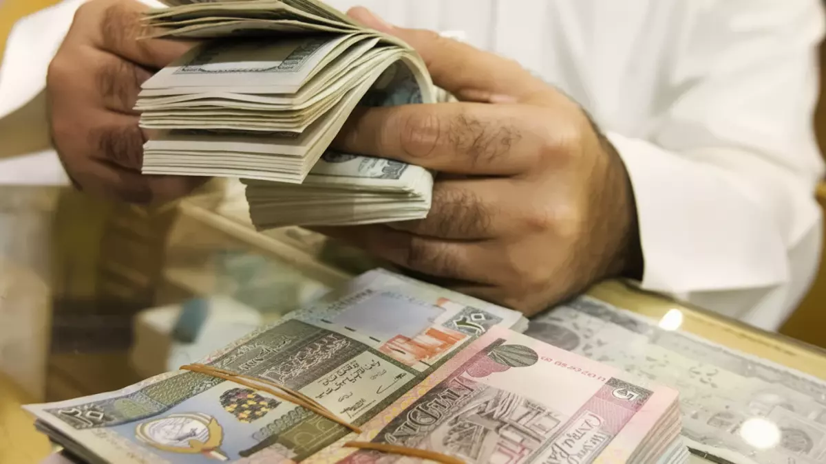 عاجل.. عاجل: انفجار أسعار الدينار الكويتي فوق 155 جنيهاً… والبنوك تشعل حرب الأسعار!