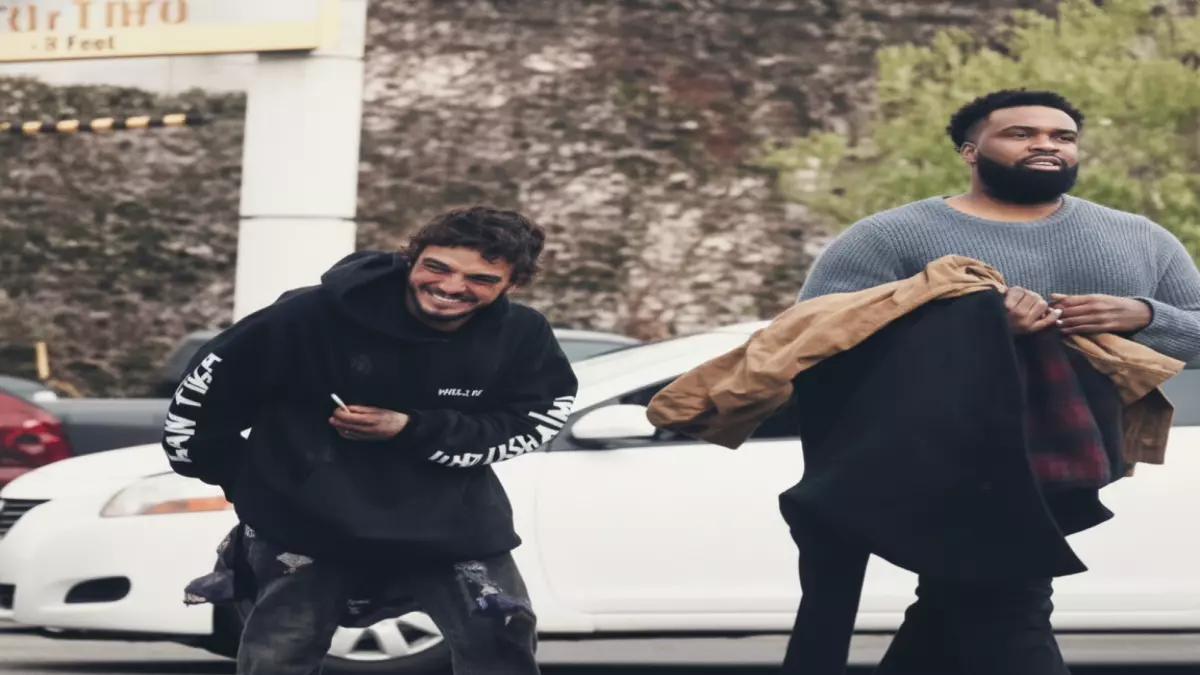 عاجل.. صادم: نجم نيكلوديون الشهير يظهر مشرداً في الشوارع… وزميله السابق ينقذه في اللحظة الأخيرة!