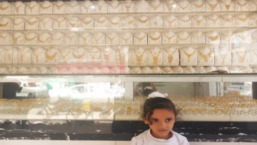 عاجل.. عاجل: أسعار الذهب تنفجر في اليمن… الفارق الصادم بين صنعاء وعدن يحير الخبراء!