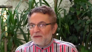 عاجل.. وداعاً أحمد حامد… الكاتب الذي أحيا حارات دمشق القديمة يرحل عن 75 عاماً تاركاً “طوق البنات” خالداً في الذاكرة