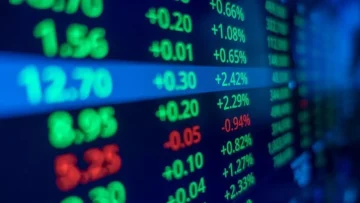 عاجل.. عاجل: السوق السعودي ينزف 14 نقطة والمستثمرون يخسرون 1.6 مليار ريال خلال يوم واحد!