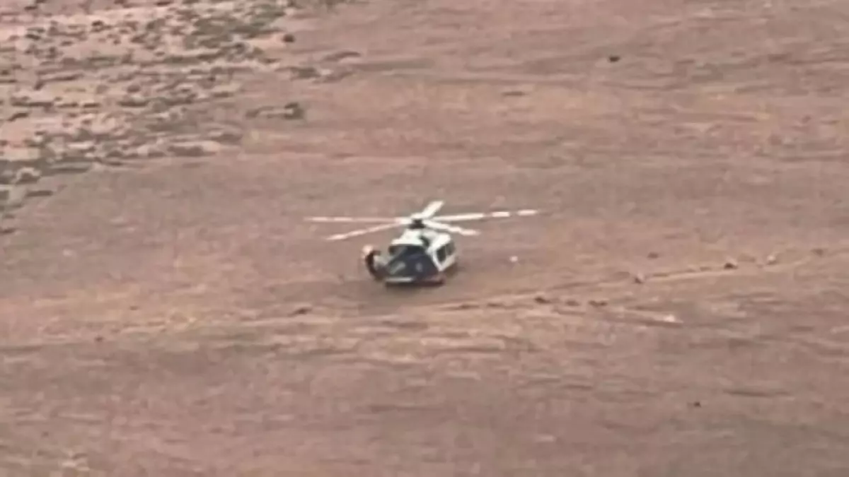 عاجل.. عاجل: عملية إنقاذ مستحيلة داخل فوهة بركان… مواطن عالق في الهتيمة والطيران يتدخل!