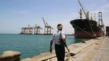 عاجل.. عاجل: الحوثيون يحكمون قبضتهم على اليمن بـ”خزينة مغلقة” تبتلع مليارات الدولارات سرياً!