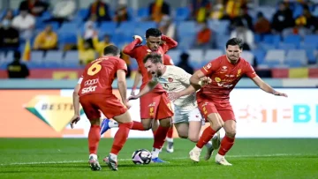 عاجل.. عاجل: مفاجأة القادسية تنقذه من الهزيمة أمام ضمك في الدقائق الأخيرة… والنتيجة تهز جدول الترتيب!