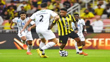 عاجل.. عاجل: الاتحاد يسحق الشباب بثنائية تاريخية في ذكرى التأسيس الـ98 – قفزة مذهلة للمركز السادس!