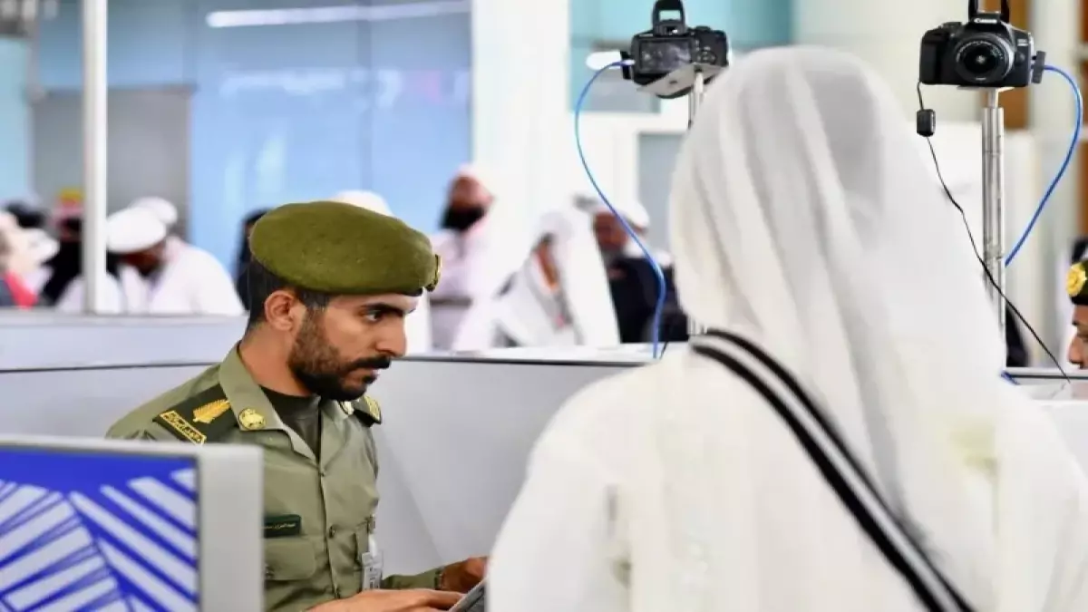 عاجل.. عاجل: الجوازات تكشف طريقة سرية لتمديد تأشيرة العمالة عبر أبشر… خطوات لا يعرفها 90% من أصحاب الأعمال!