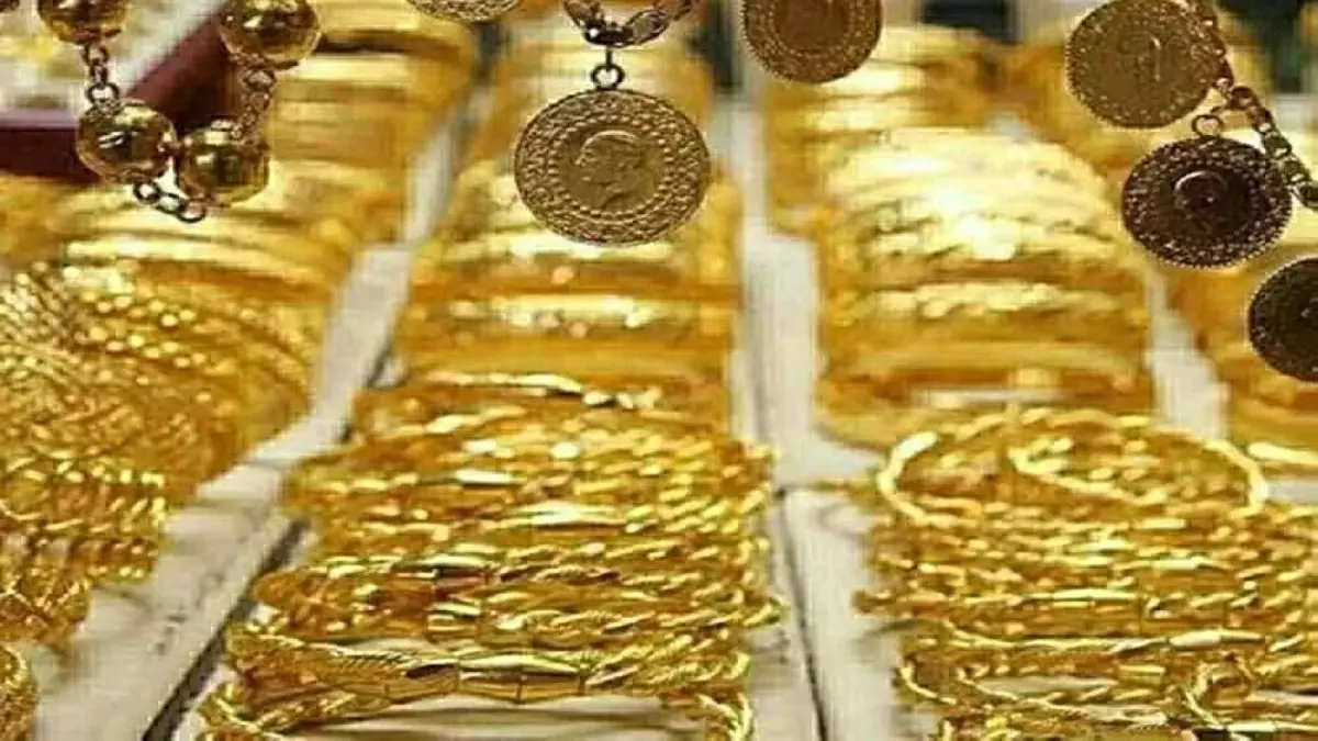 عاجل.. عاجل: أسعار الذهب تصدم اليمنيين اليوم… فارق جنوني 185 ألف بين صنعاء وعدن!