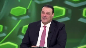 عاجل.. فضيحة تحكيمية! عبدالفتاح يكشف السر: النصر فاز بخطأ صارخ… والعقيدي كان يجب طرده!
