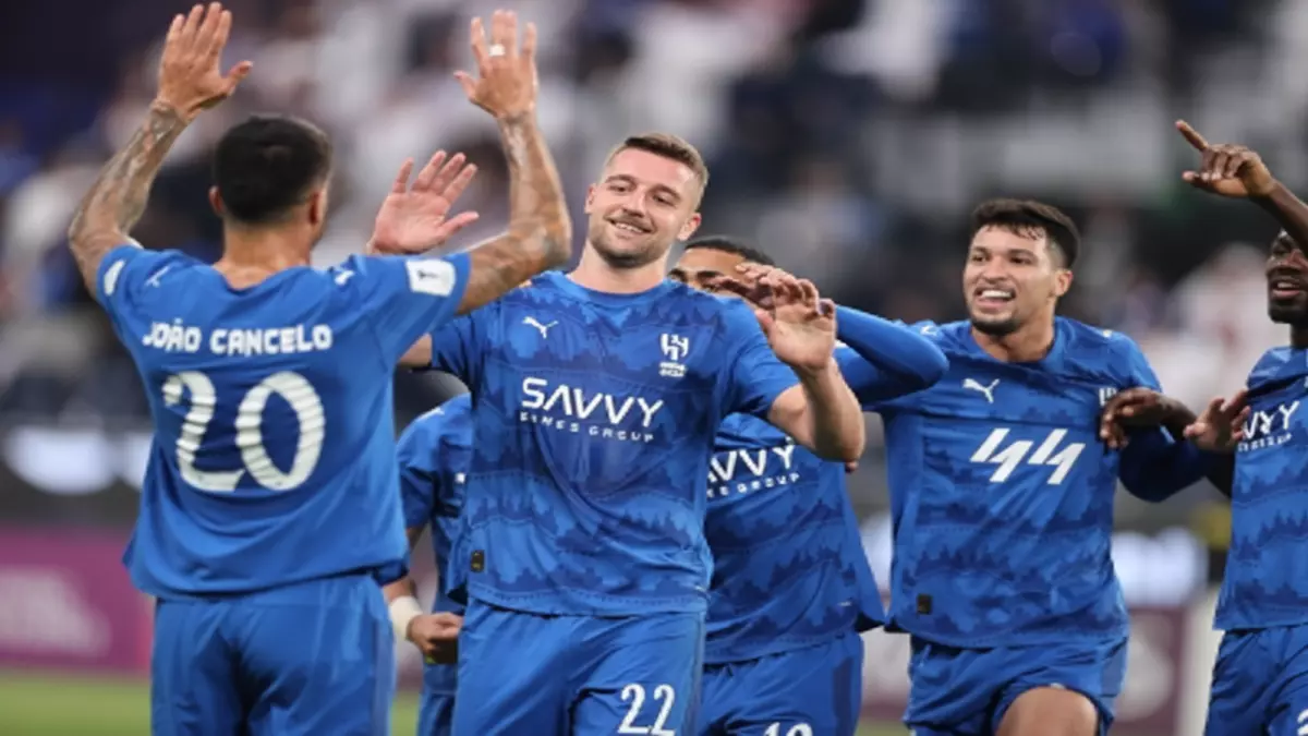 عاجل.. عاجل: الهلال يُجبر القحطاني على الرحيل… 3 أندية في سباق محموم للحصول على خدماته!