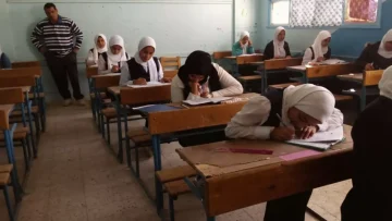 عاجل.. عاجل: قرار صارم يصدم طلاب المدارس… منع الهاتف نهائياً أو المساءلة القانونية!