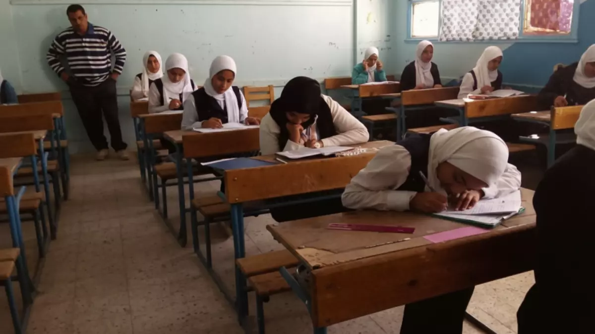 عاجل.. عاجل: قرار صارم يصدم طلاب المدارس… منع الهاتف نهائياً أو المساءلة القانونية!