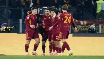 عاجل.. انفجار ناري: روما يسحق جنوا بثلاثية مدوية ويخطف المركز الرابع من يوفنتوس!